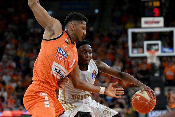 在会议的高 在会议的高