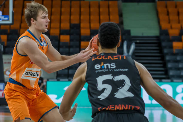 首轮新秀合 首轮新秀合